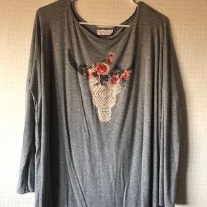 Oversized dress shirt with cowskull